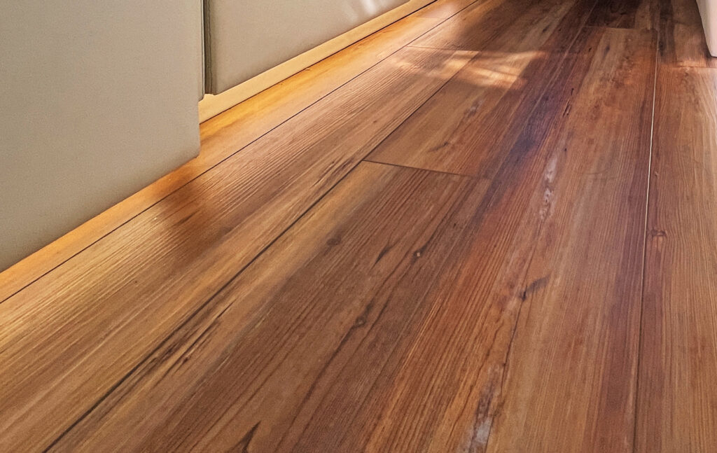 (Heated) Laminate Flooring 3